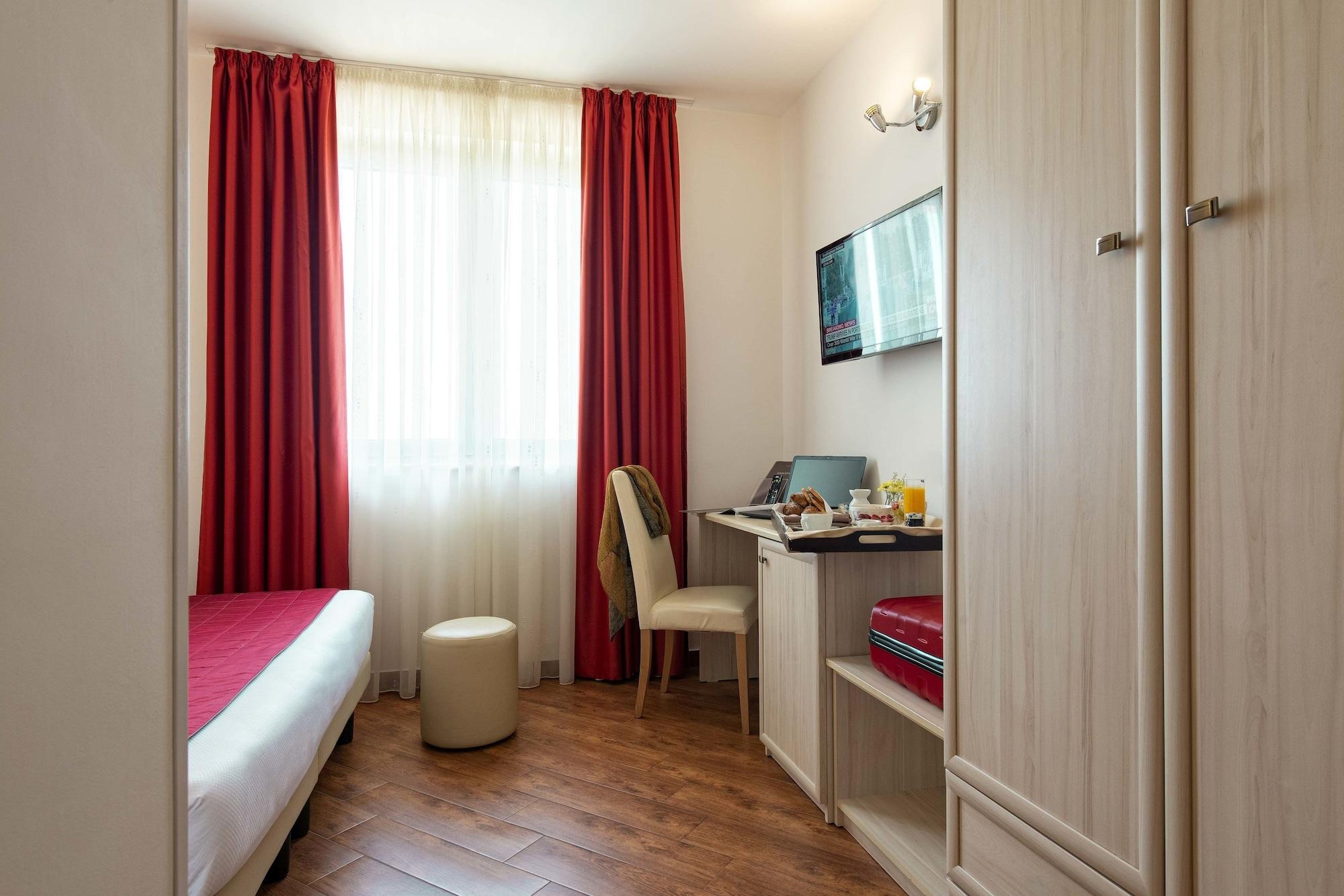 Simon Hotel Pomezia Eksteriør bilde