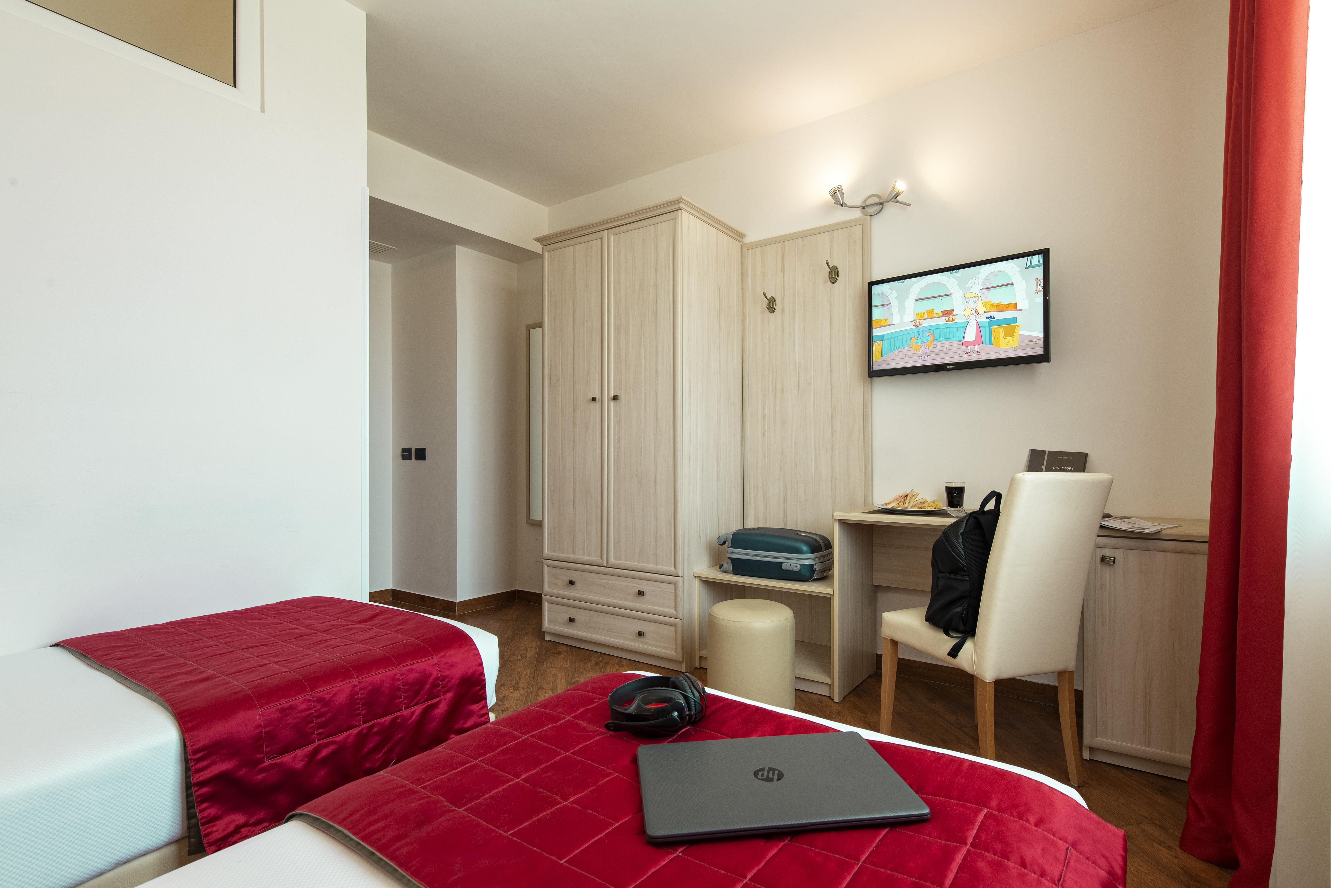 Simon Hotel Pomezia Eksteriør bilde