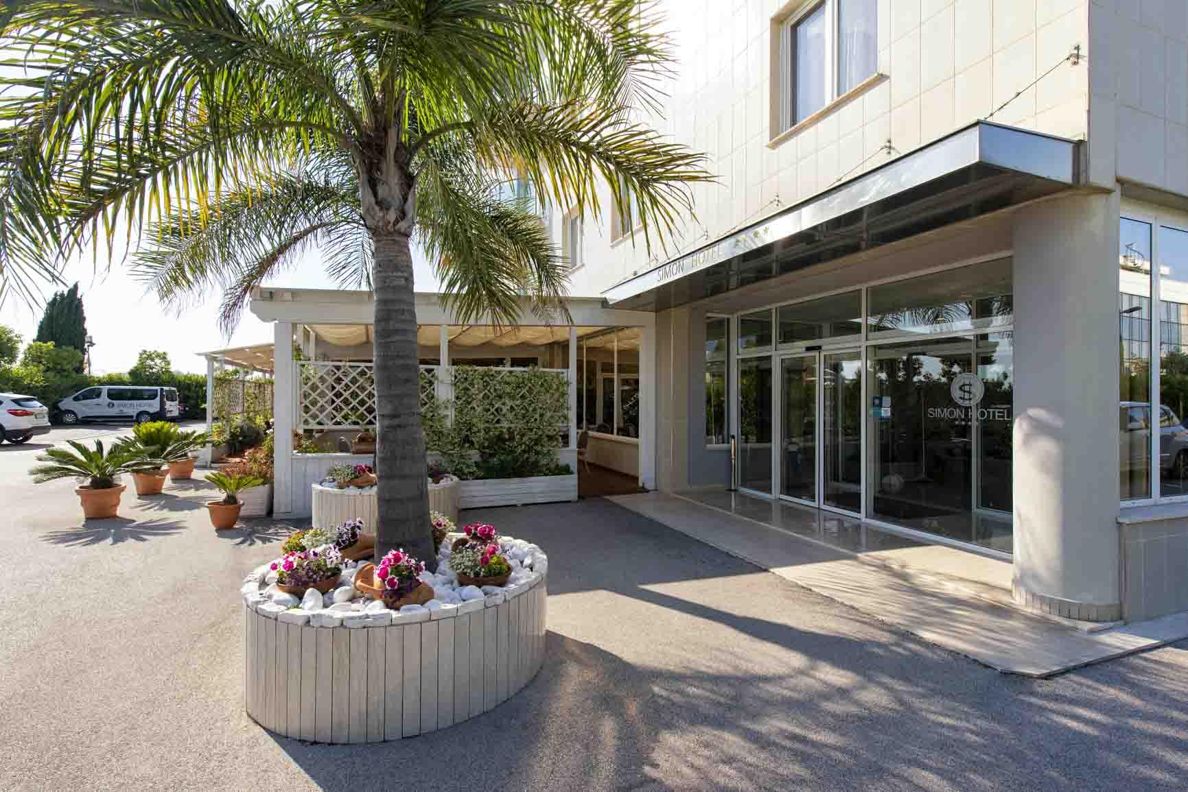 Simon Hotel Pomezia Eksteriør bilde