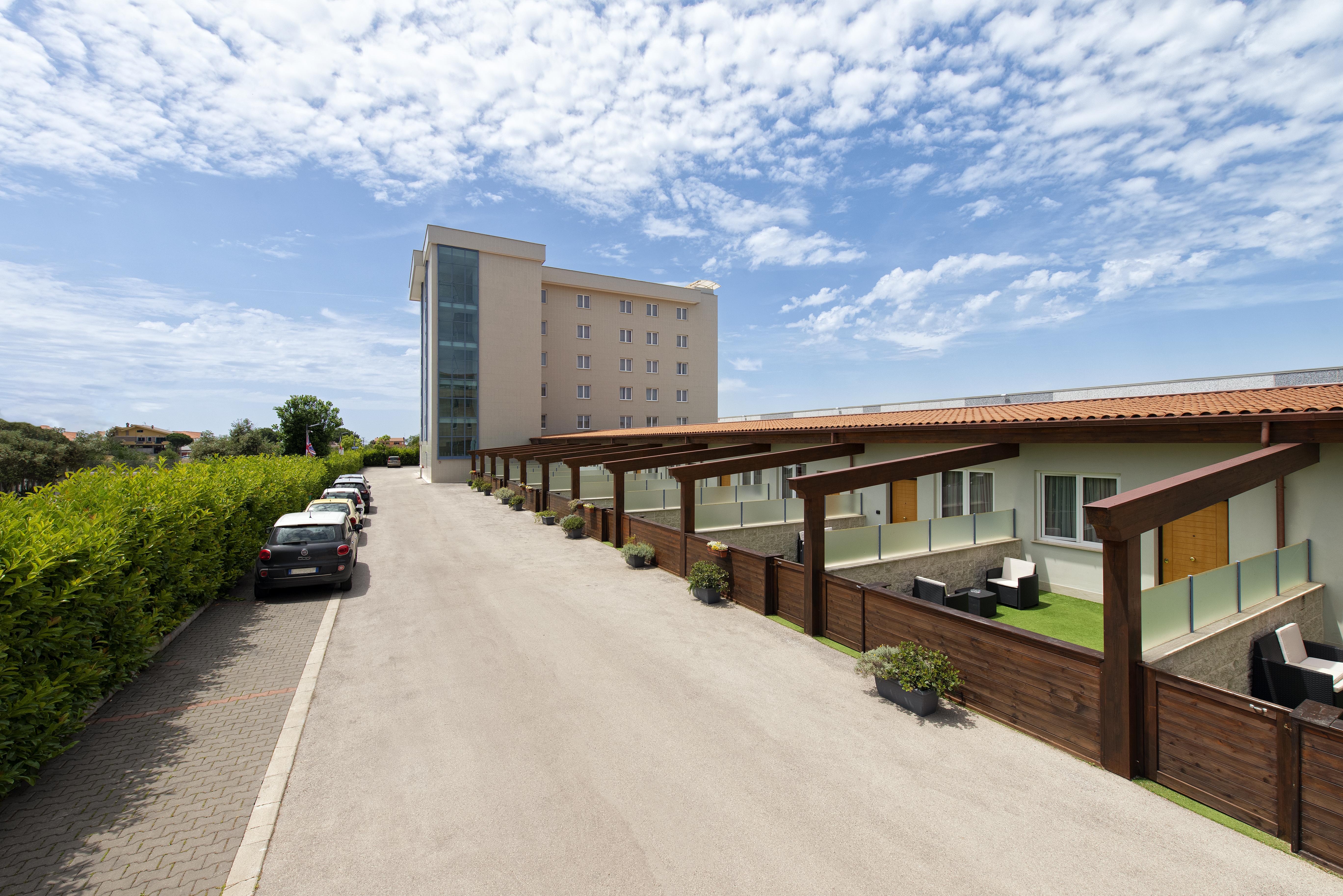 Simon Hotel Pomezia Eksteriør bilde